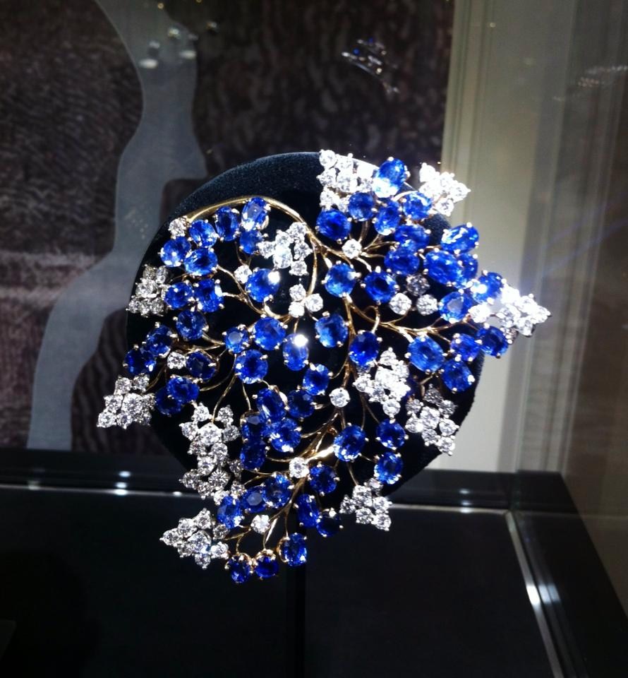 Fern clip-1947, yellow gold, sapphires, diamonds. In the former collection of Eva Peron.