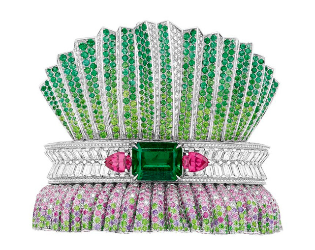 Bar en Corolle emeraude bracelet in 18k white gold, diamonds, pink sapphires, emeralds, demantoides, purple sapphires, tsavorites, orange-pink spinels