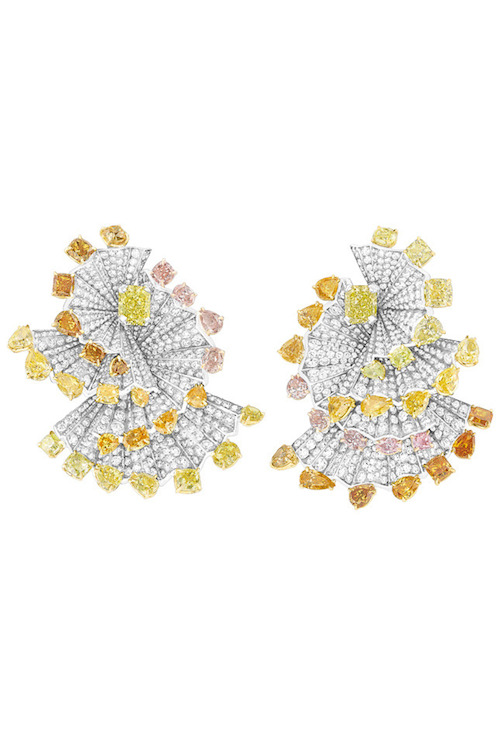 Verticale Plisse yellow diamond earrings in 18k white, yellow, gold, pink gold, diamonds, fancy yellow, fancy orange and fancy pink diamonds
