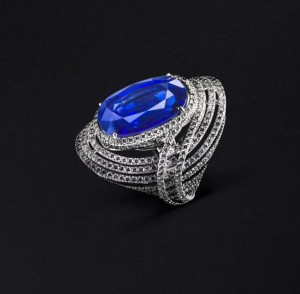 Alize' ring set in white gold with 17ct Burma sapphire, Leysen Joaillier