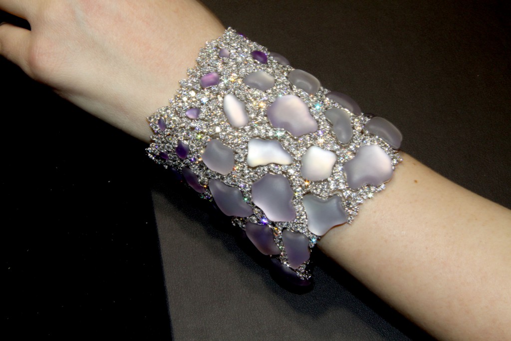 Aurora bracelet-one-of-a-kind piece in white gold with fancy shapes amethysts and diamonds, Chimento