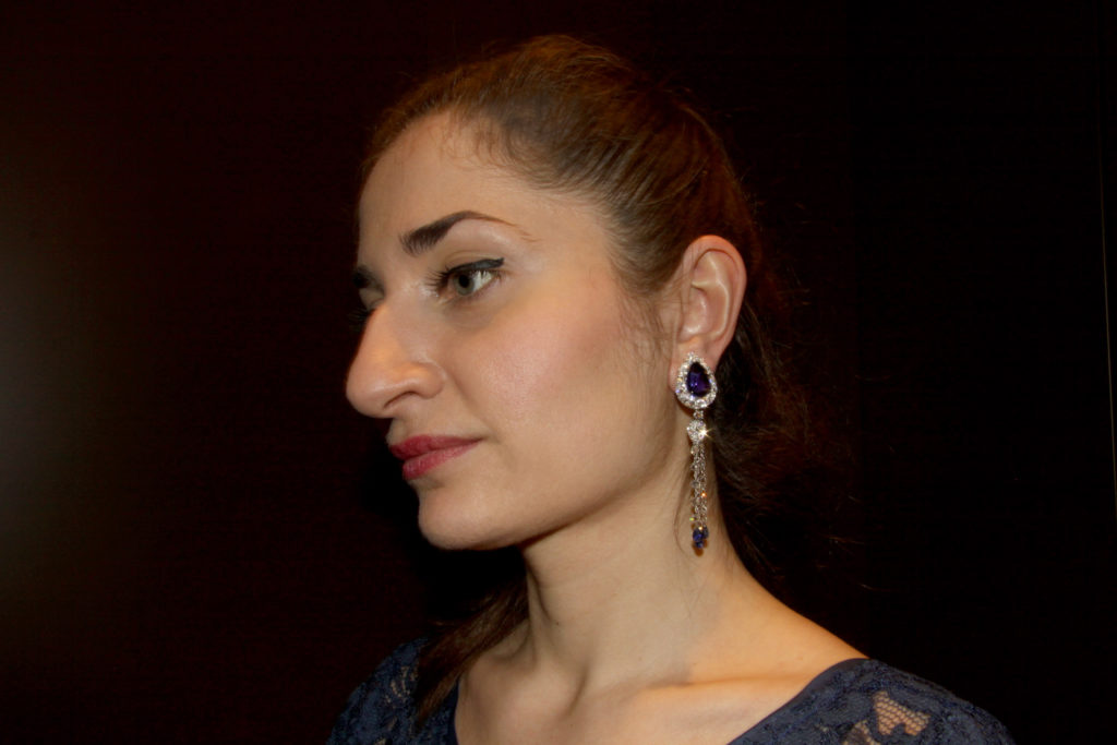 Pear-shaped sapphire and diamonds earrings, Verdi Gioielli