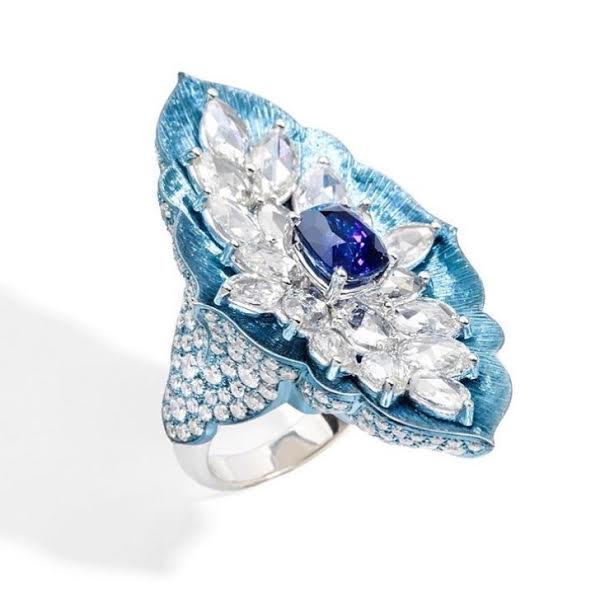 Blooming ring featuring cushion cut sapphire, diamonds mounted on titanium, Busatti Milano
