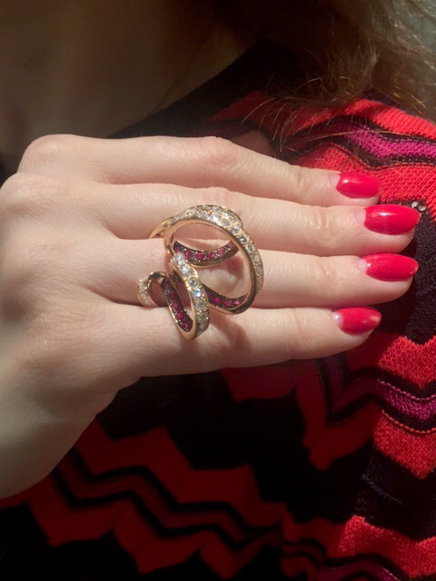 Ruban ring in blackened rose gold with rubies,diamonds, Reza